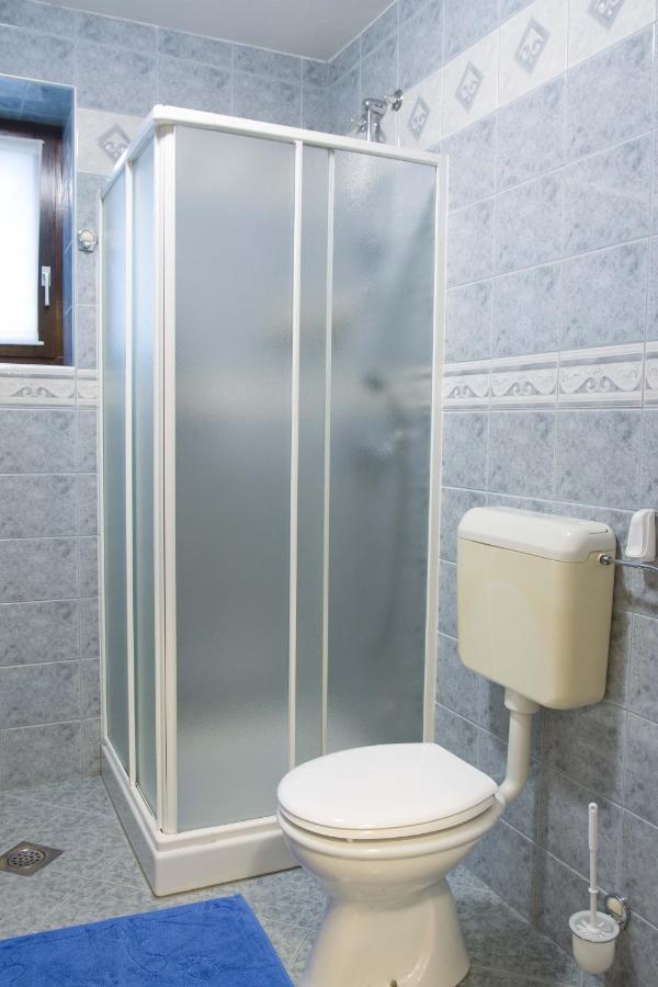 Apartments Pri Marjetki Церкно Екстер'єр фото